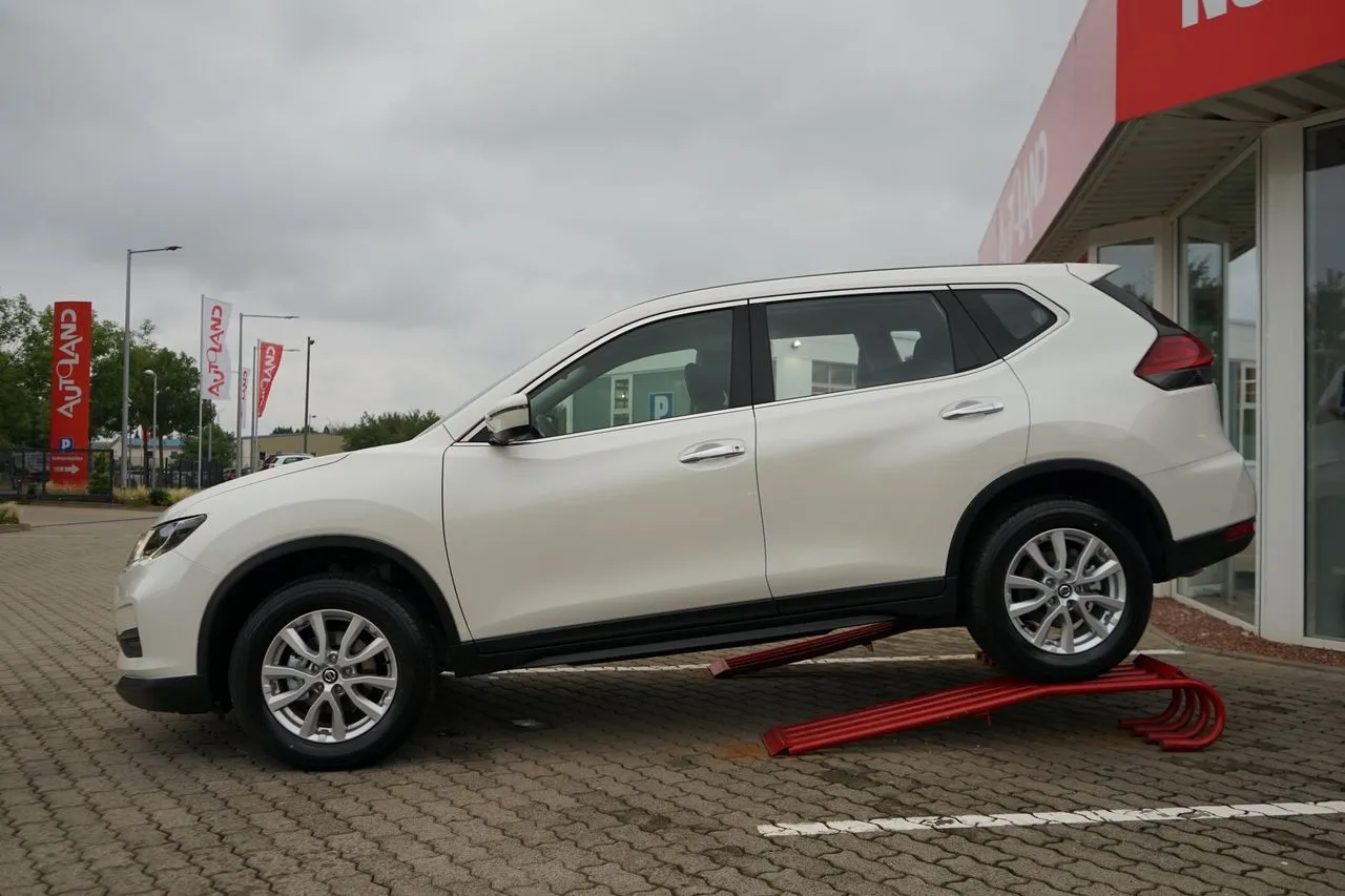 Nissan X-Trail 1.3 DIG-T AT Tempomat...  Image 3