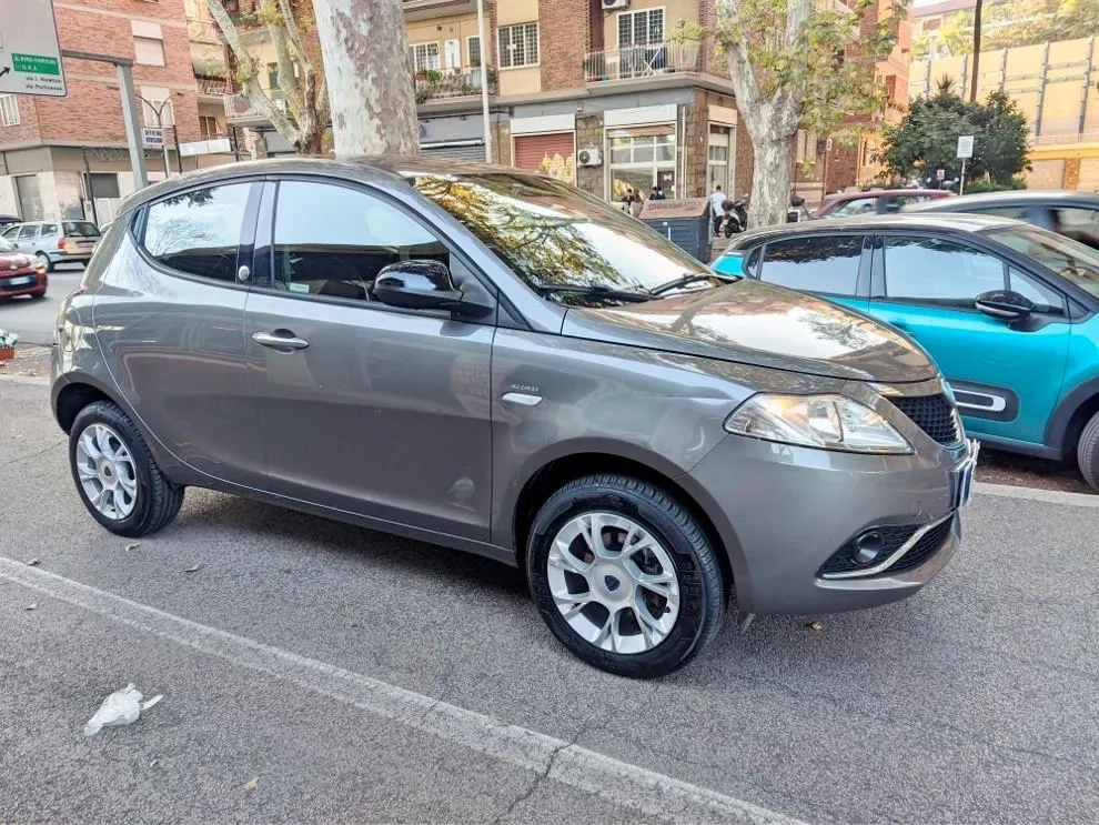 LANCIA Ypsilon Image 3