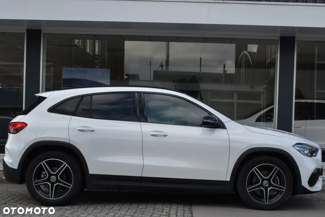 Mercedes-Benz GLA 200 Image 3